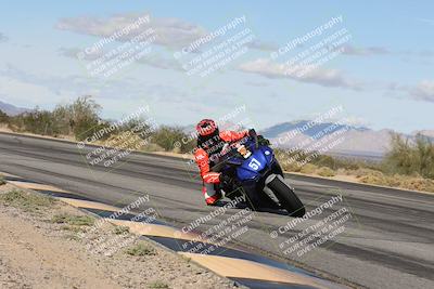 media/Nov-16-2025-Race Pace (Sun) [[8c5fa54630]]/Non Verified Riders (1st 20 Minutes)/3-Turn 3 Inside (11am)/